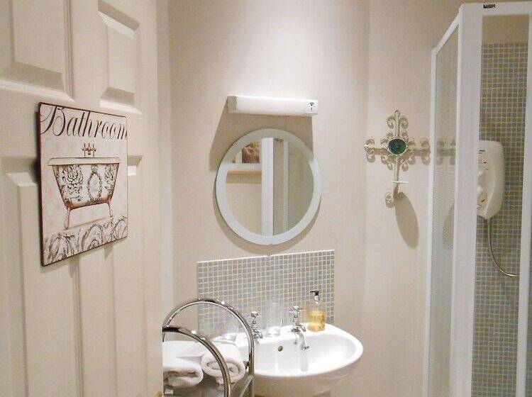 בית מלון כפרי The Globe Inn