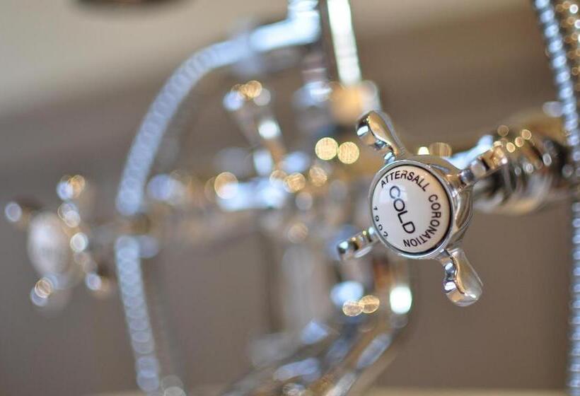 ホテル The Inn At Cheltenham Parade