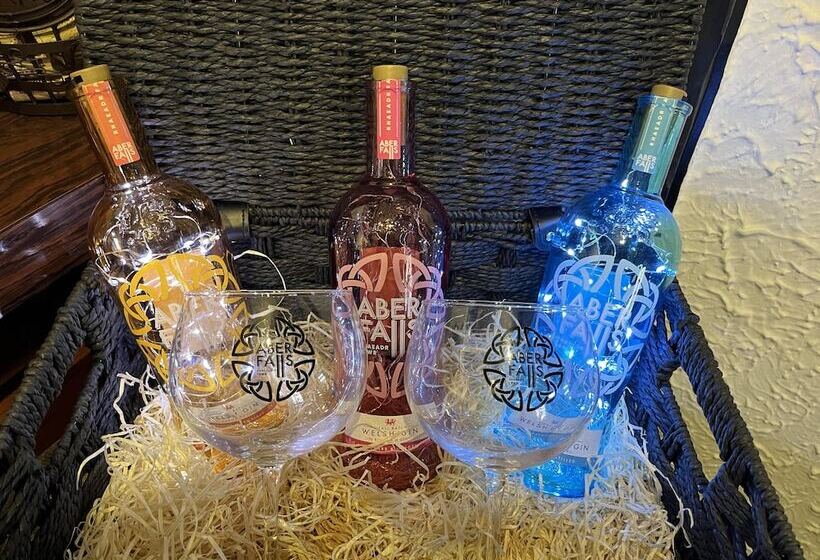 Отель The Lake View