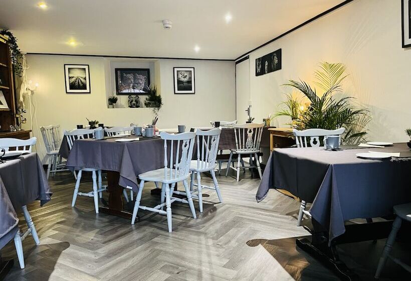 Отель The Lake View