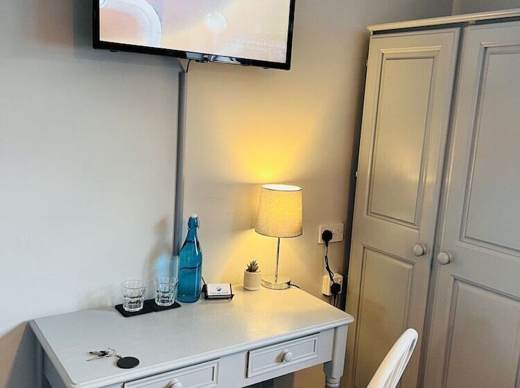 Отель The Lake View