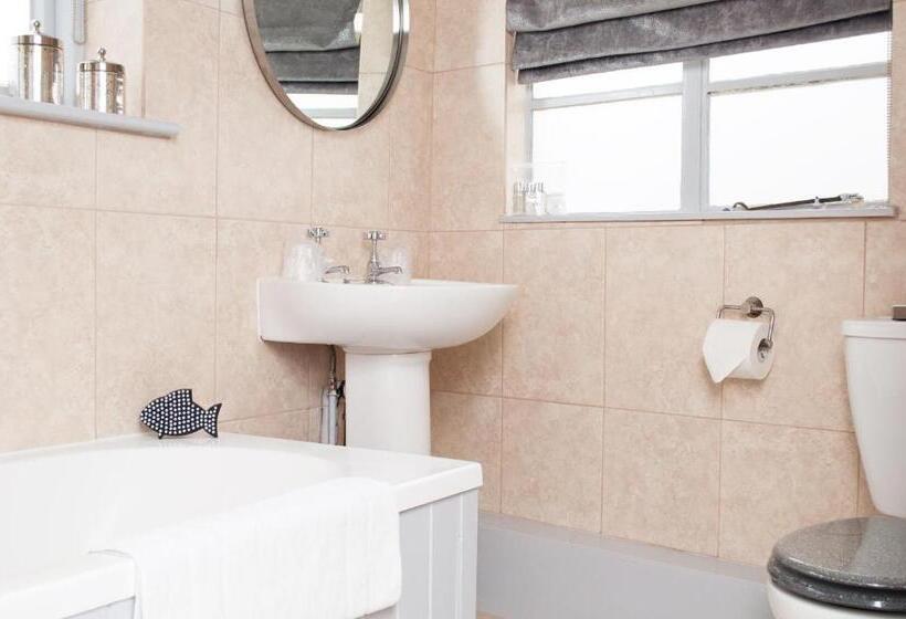 בית מלון כפרי The Loopy Shrew