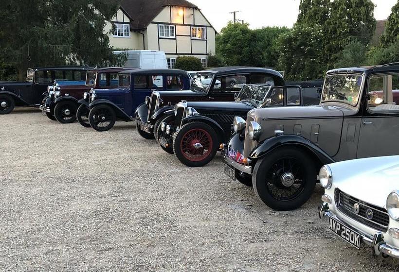 בית מלון כפרי The New Inn