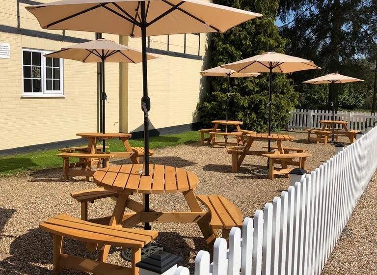 בית מלון כפרי The New Inn