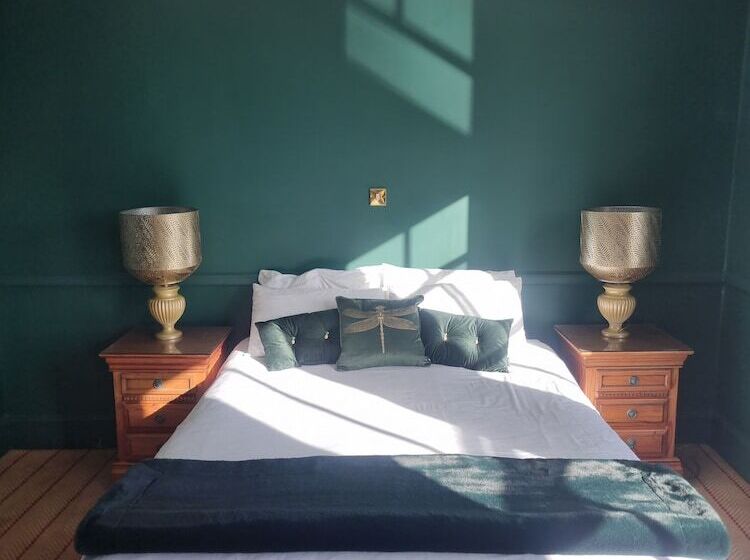 فندق The Royal Oak