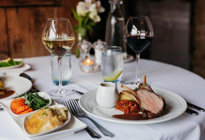 هتل The Sitwell Arms