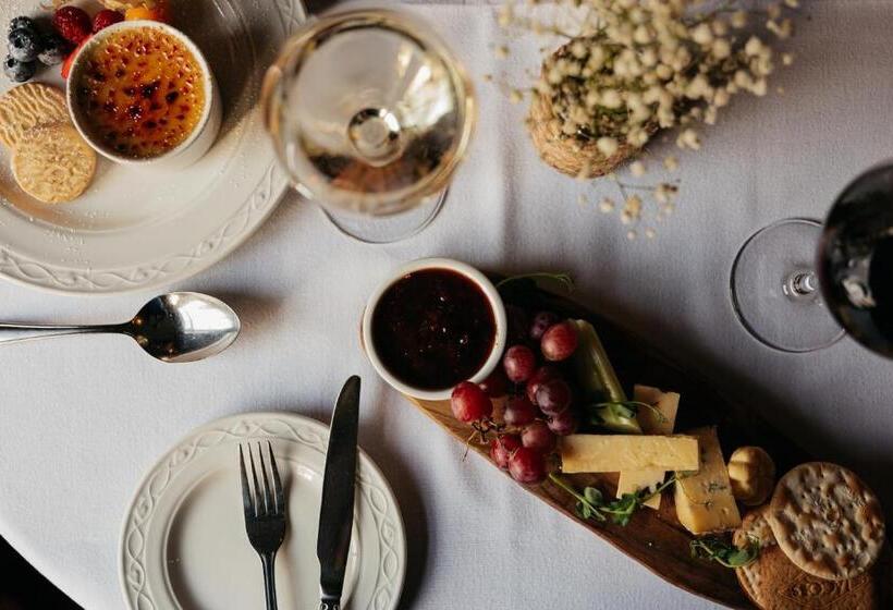 هتل The Sitwell Arms