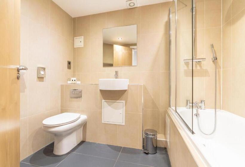 The Waterside Hotel And Leisure Club