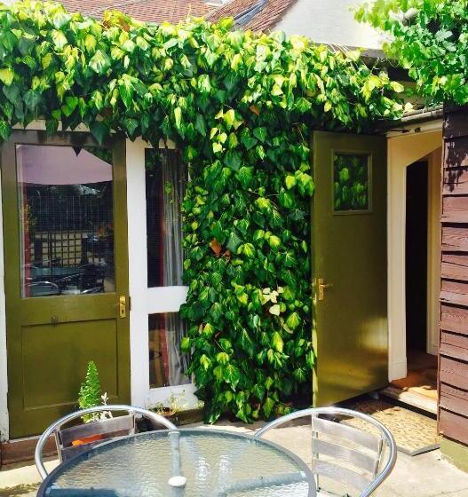 酒店 Walter De Cantelupe Inn