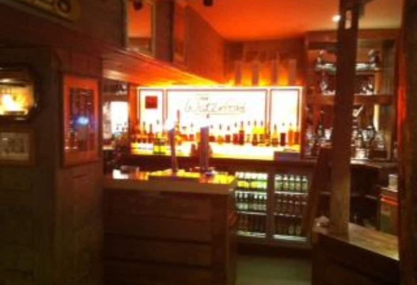 هتل Waterford Lodge