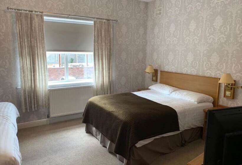 هتل Waterford Lodge