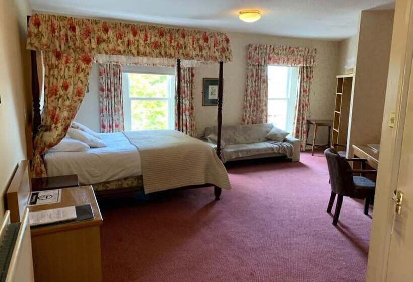 هتل Waterford Lodge