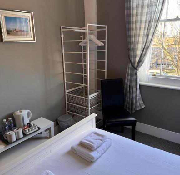 Отель Waterfront