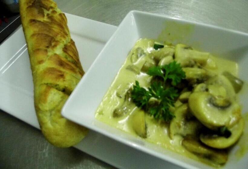 Отель Waterfront