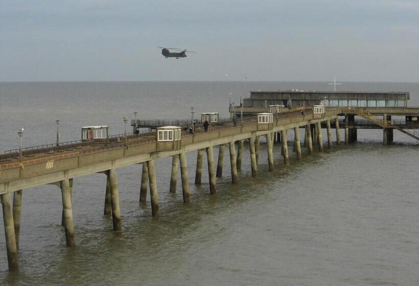 Отель Waterfront