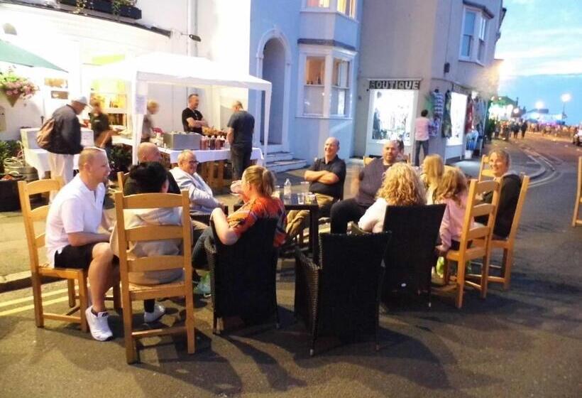 Отель Waterfront