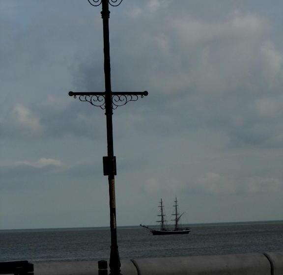 Отель Waterfront