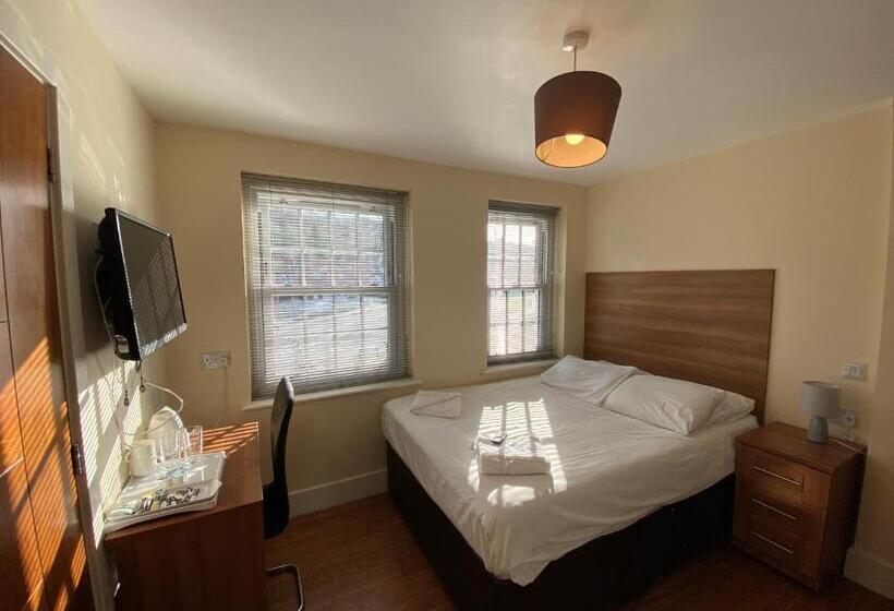 ホテル Wendover Arms