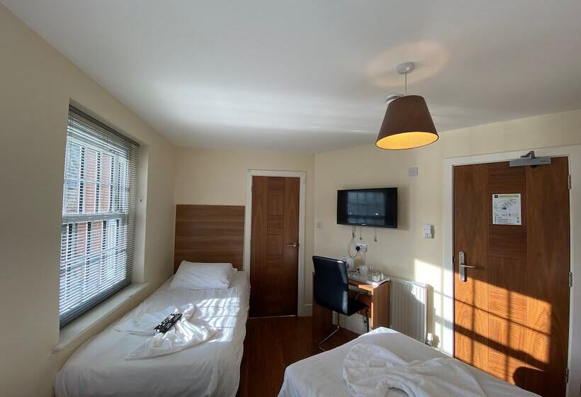 ホテル Wendover Arms