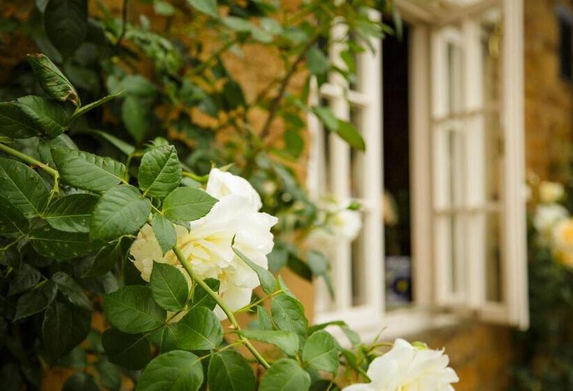 فندق White Horse Inn & Restaurant