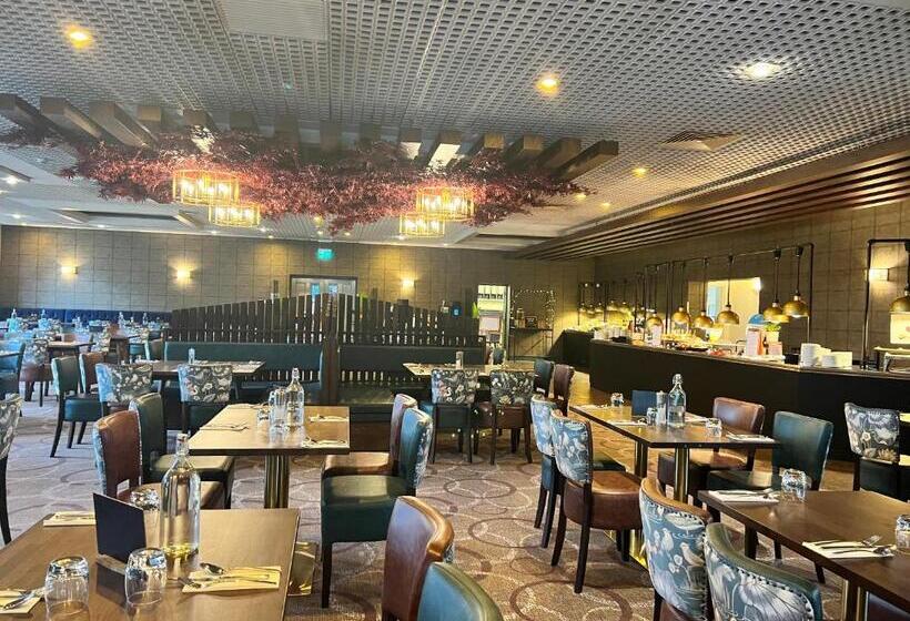 Отель Woodland Grange