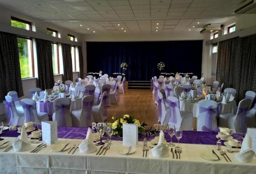 Отель Woodland House