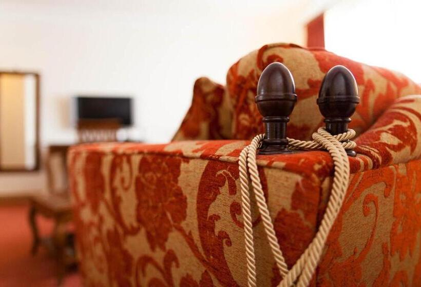 Отель Woodland House