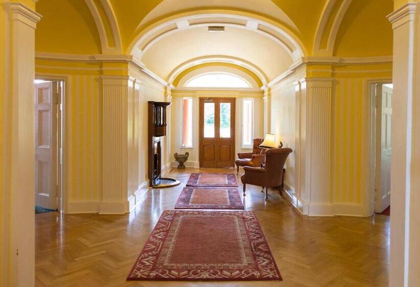 Отель Woodland House