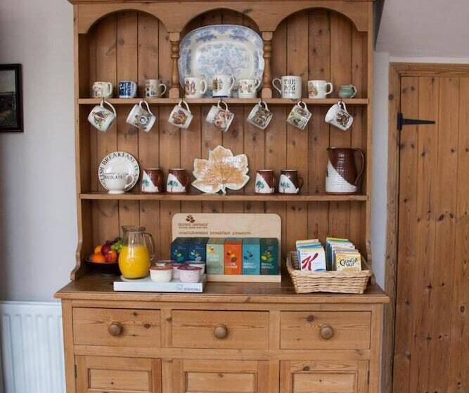 Larkrise Cottage Bed And Breakfast