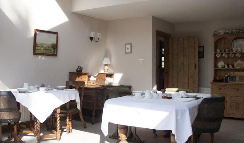 Larkrise Cottage Bed And Breakfast