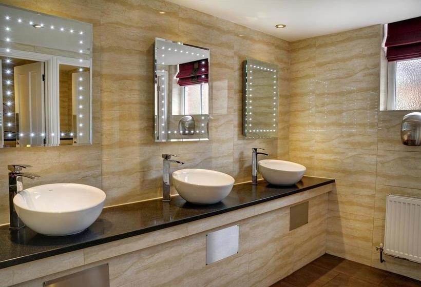 בית מלון כפרי Lord Hill