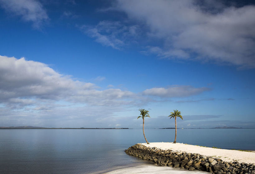 Naisoso Island Resort Villas