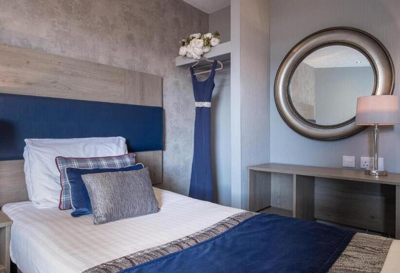 Number 44 Hotel & Bar