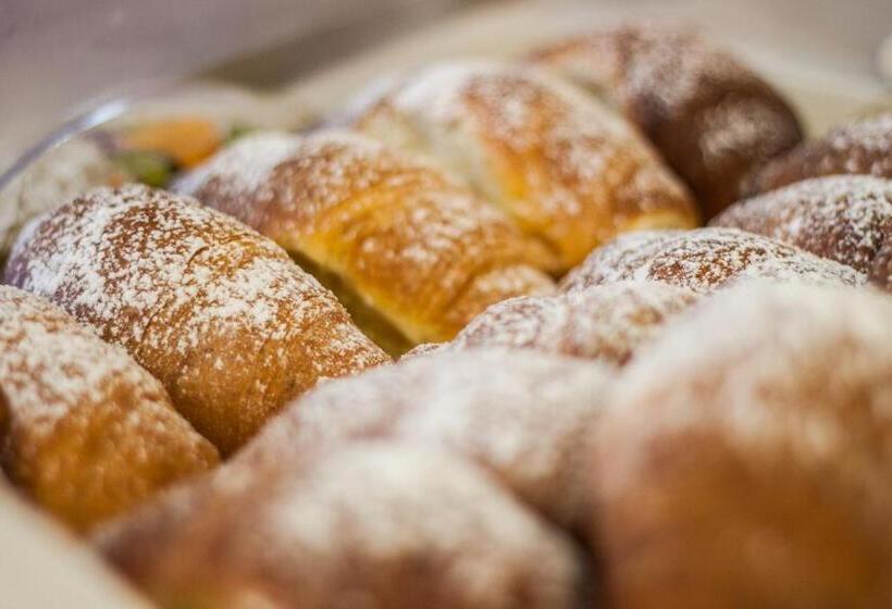 פנסיון Ostello Villa Monte Mario