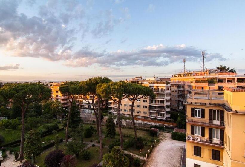 פנסיון Ostello Villa Monte Mario