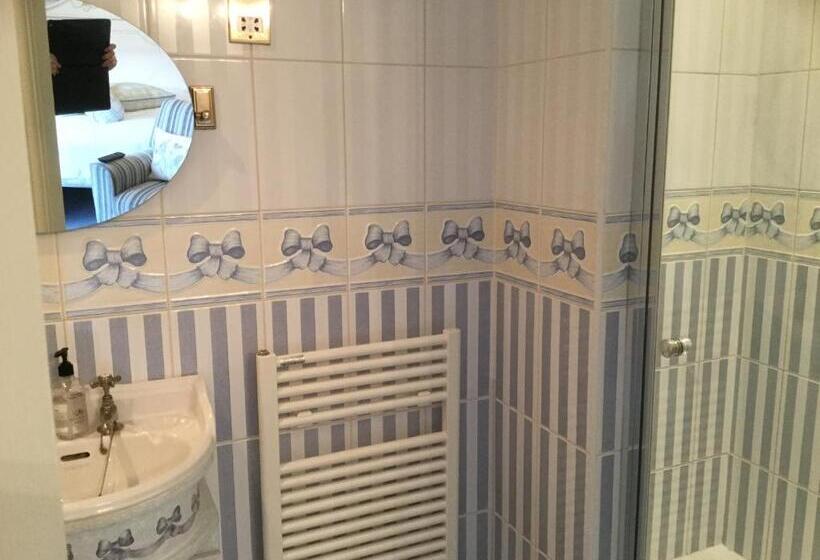 Plas Y Dderwen Bed And Breakfast