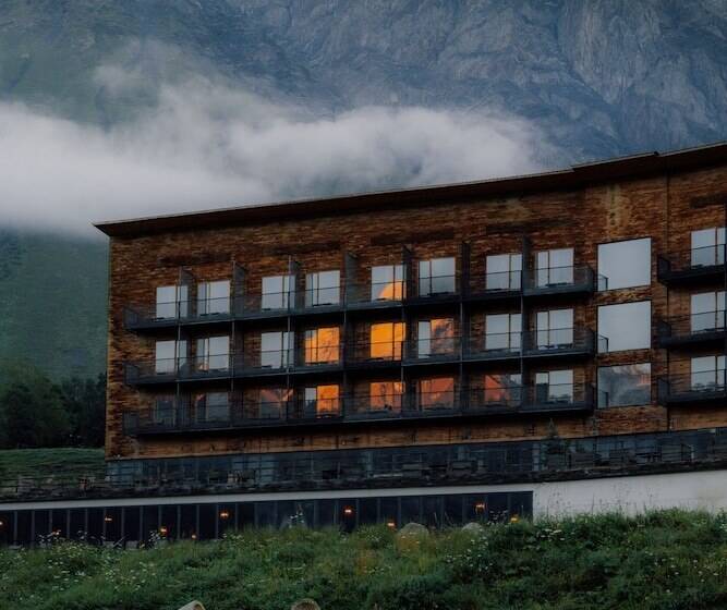استراحتگاه Rooms Hotel Kazbegi
