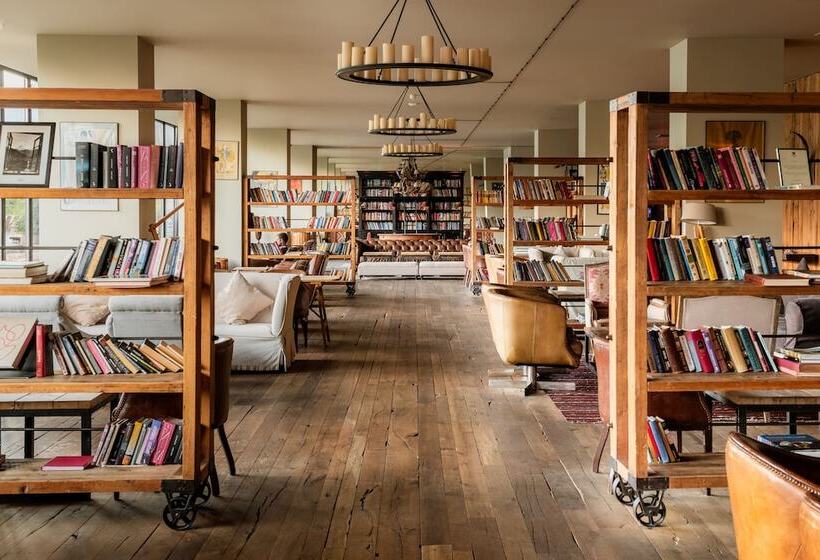 استراحتگاه Rooms Hotel Kazbegi