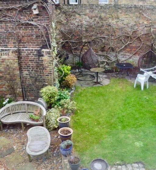 St Peters Bed And Breakfast