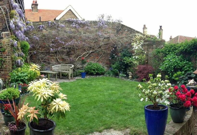 St Peters Bed And Breakfast