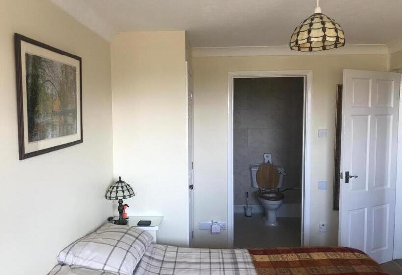 Stoke House Bed And Breakfast