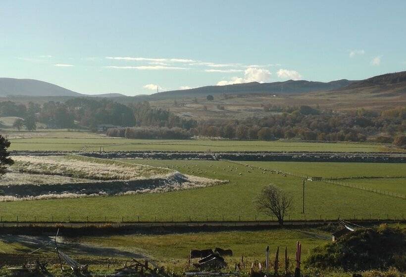 Tigh An Each B&b & Laggan Glamping