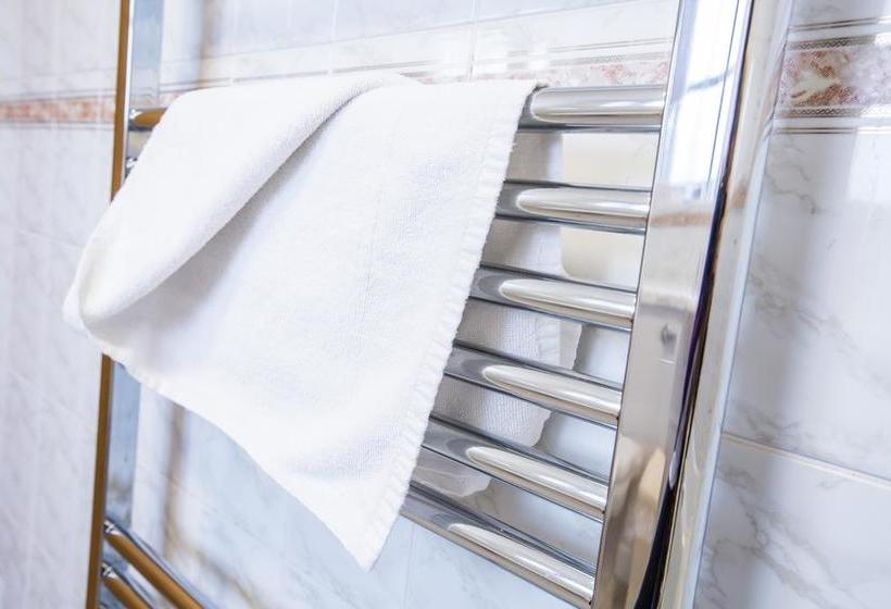 Tollgate Hotel And Leisure