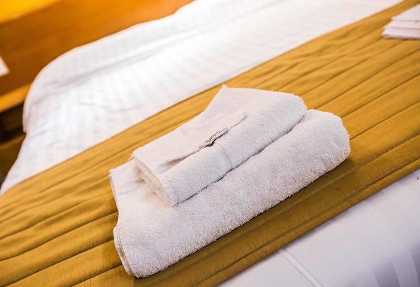 Tollgate Hotel And Leisure