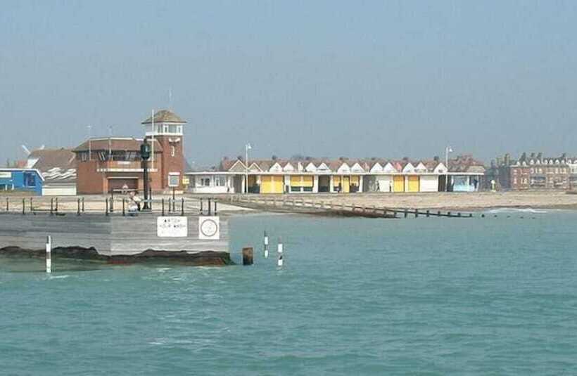 Yha Littlehampton   Hostel