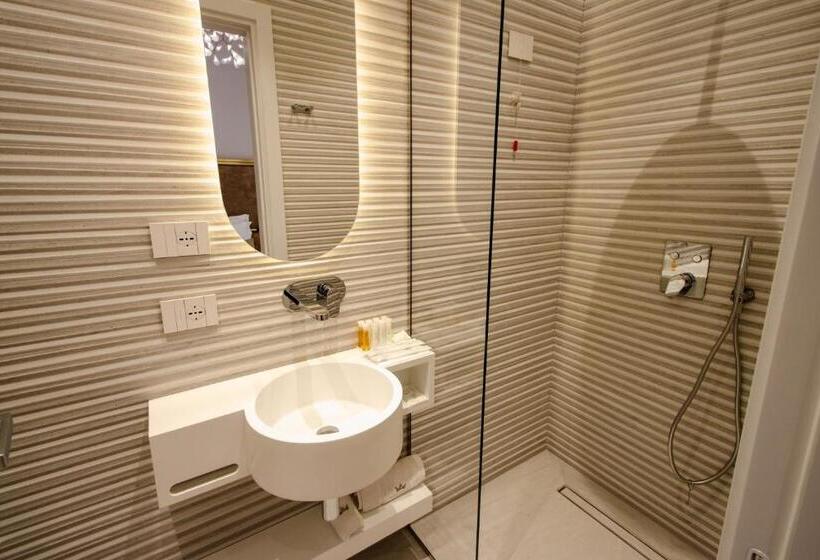 The Crown Boutique Hotel & Spa