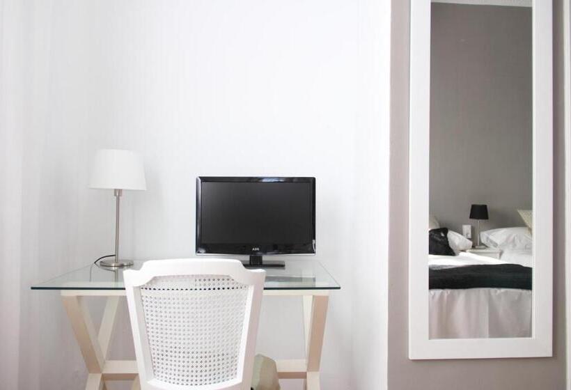 7 Moons Bed & Breakfast