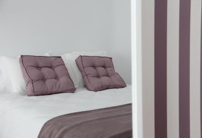 7 Moons Bed & Breakfast