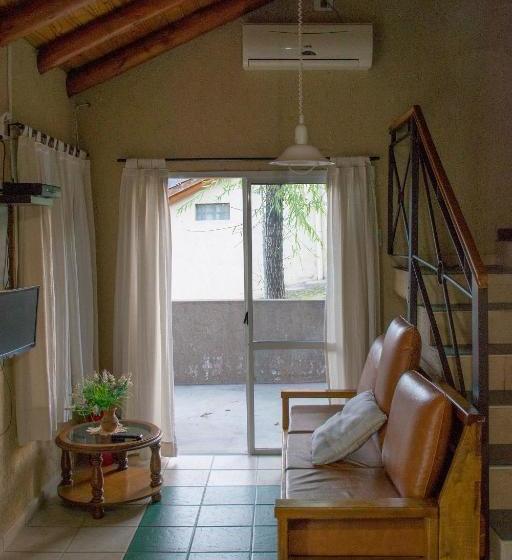 Hostel Aguilas De Piedra