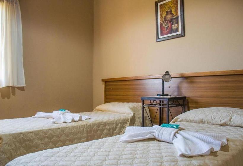 Hostel Aguilas De Piedra